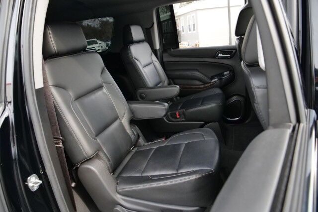 2019 Chevrolet Suburban LT / Luxury Package / Sunroof / Third Row! High Point NC