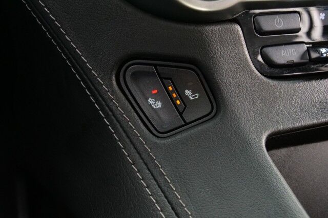 2019 Chevrolet Suburban LT / Luxury Package / Sunroof / Third Row! High Point NC