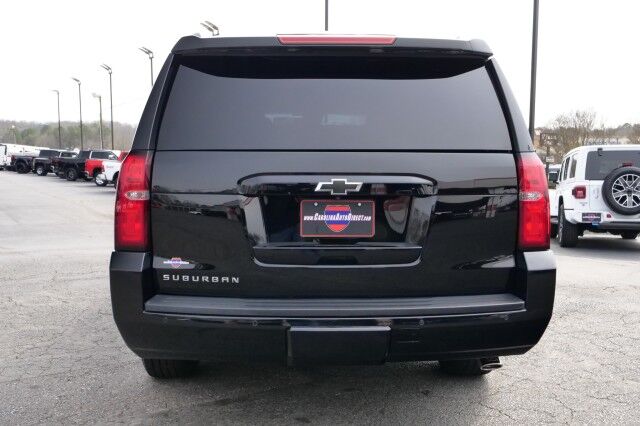 2019 Chevrolet Suburban LT / Luxury Package / Sunroof / Third Row! High Point NC