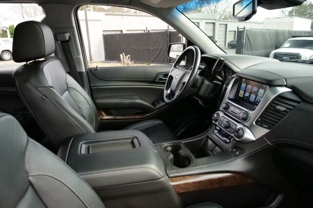 2019 Chevrolet Suburban LT / Luxury Package / Sunroof / Third Row! High Point NC