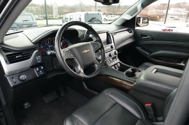 2019 Chevrolet Suburban LT / Luxury Package / Sunroof / Third Row! High Point NC