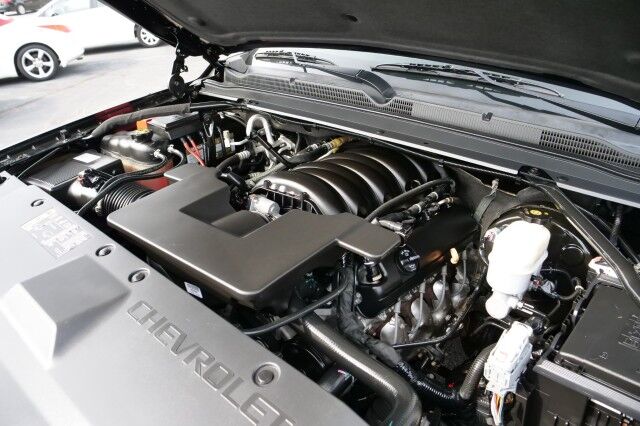 2019 Chevrolet Suburban LT / Luxury Package / Sunroof / Third Row! High Point NC