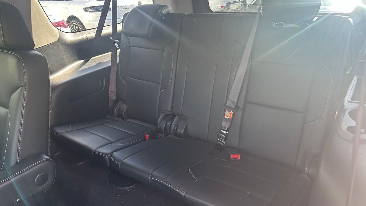2019 Chevrolet Suburban Premier 1 Owner 3rd Row Seating Rear Entertainment Portland OR