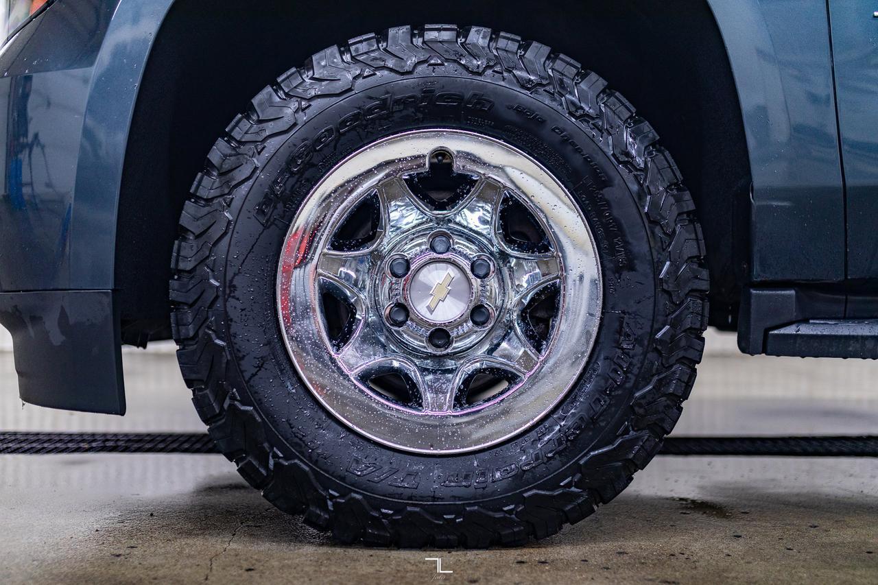 2019 Chevrolet Tahoe 1500 4x4 LT PSeat BCam 9 Passenger Red Deer AB