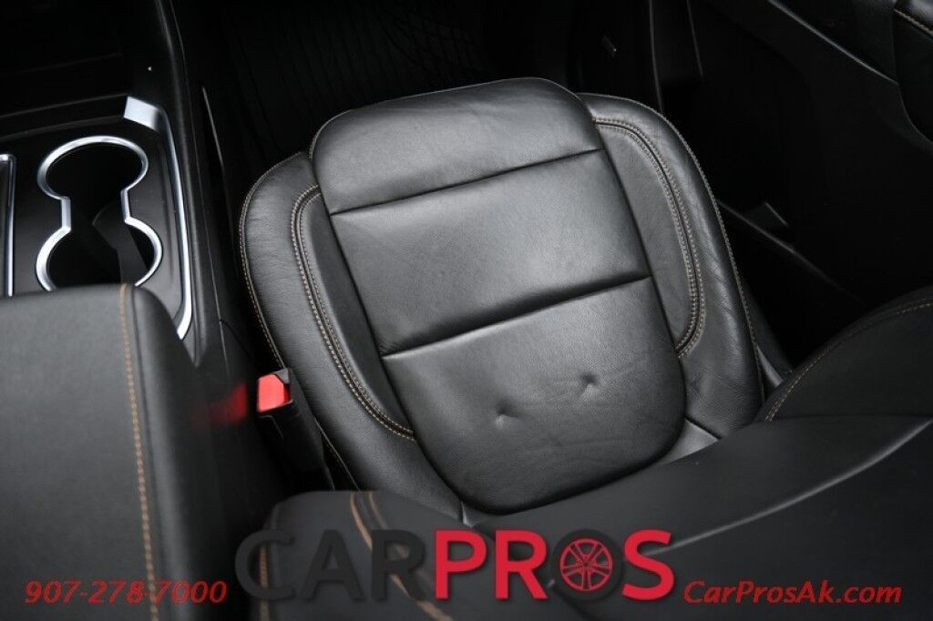 2019 Chevrolet Traverse 3LT - AWD - 3.6L V6 - Power & Heated Leather Seats - Remote Start - Bose Premium Sound - Navigation - Backup Camera with 360 Surround - Blind Spot Monitor - 2nd Row Captain's Chairs - 3rd Row - Power Liftgate - Tow Pkg - Seats 7 Anchorage AK