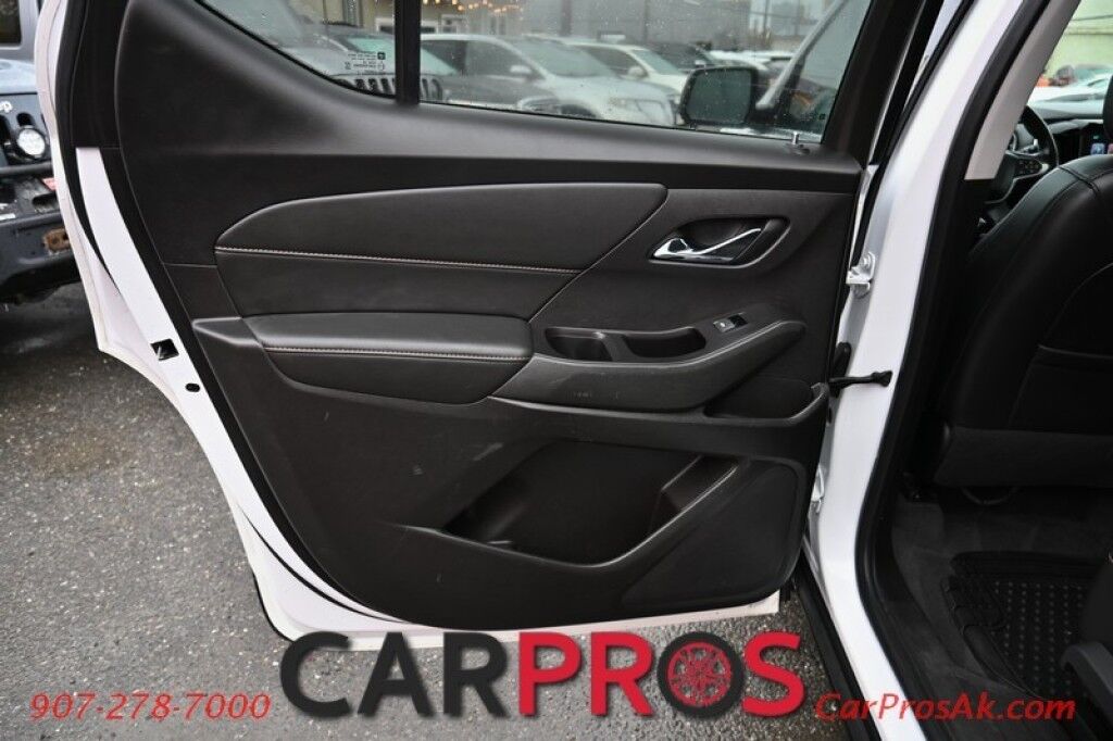 2019 Chevrolet Traverse 3LT - AWD - 3.6L V6 - Power & Heated Leather Seats - Remote Start - Bose Premium Sound - Navigation - Backup Camera with 360 Surround - Blind Spot Monitor - 2nd Row Captain's Chairs - 3rd Row - Power Liftgate - Tow Pkg - Seats 7 Anchorage AK