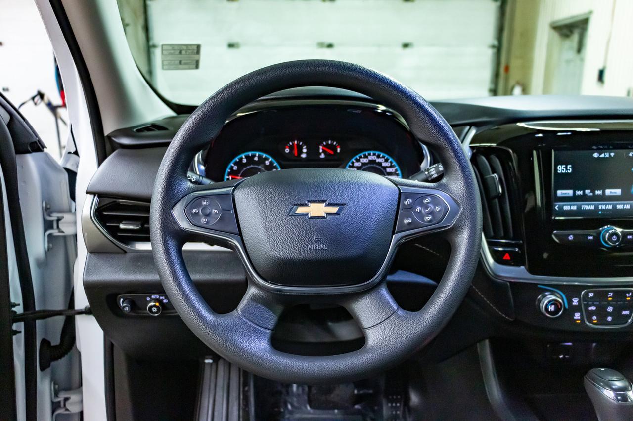 2019 Chevrolet Traverse AWD LS BCam Red Deer AB