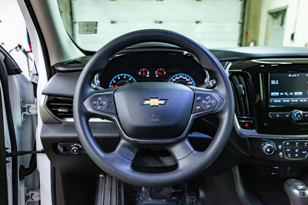 2019 Chevrolet Traverse AWD LS BCam Red Deer AB