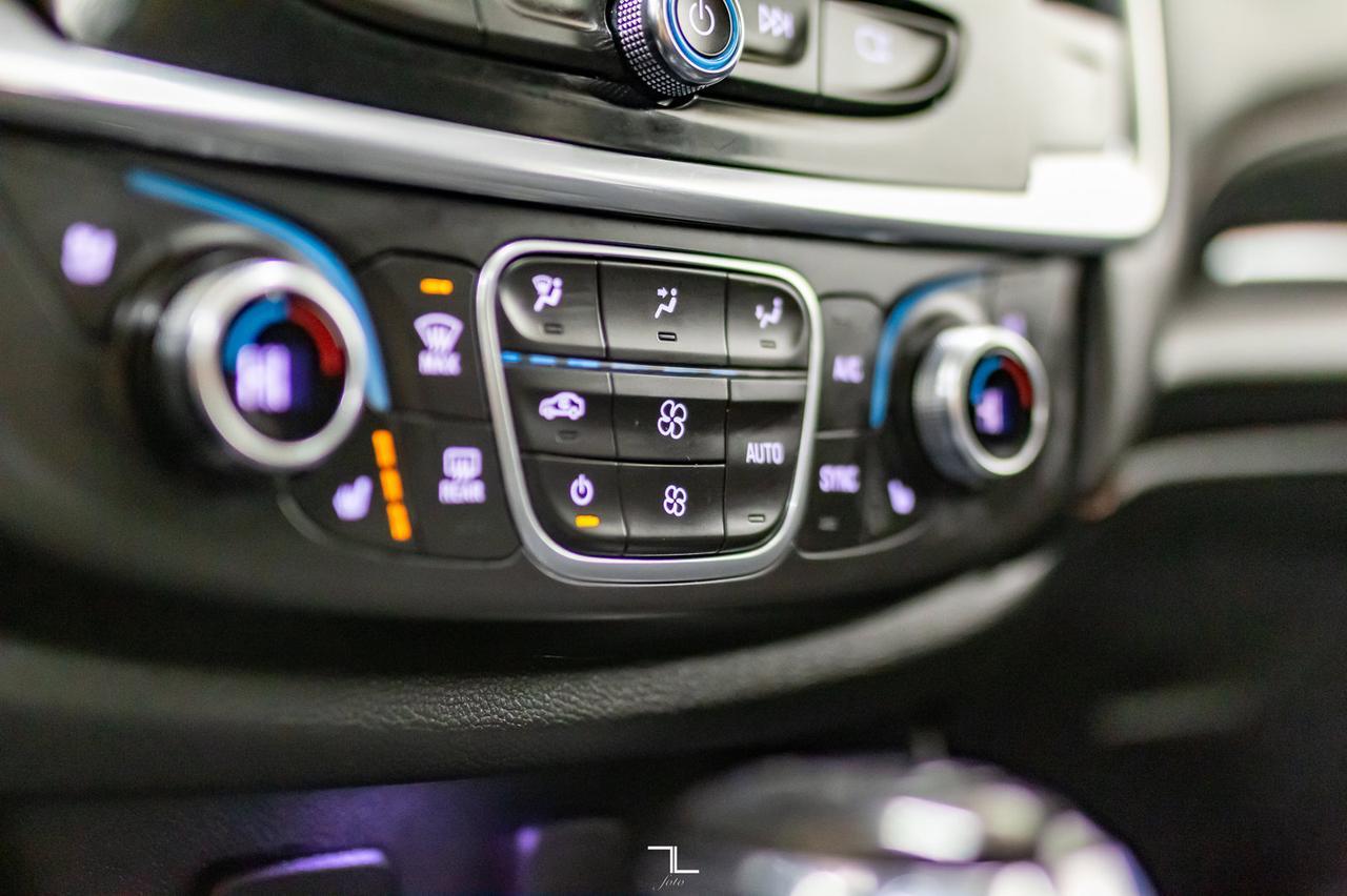 2019 Chevrolet Traverse AWD Premier Leather Roof Nav Red Deer AB