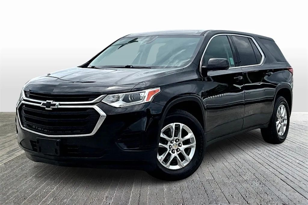 2019 Chevrolet Traverse LS Sport Utility 4D