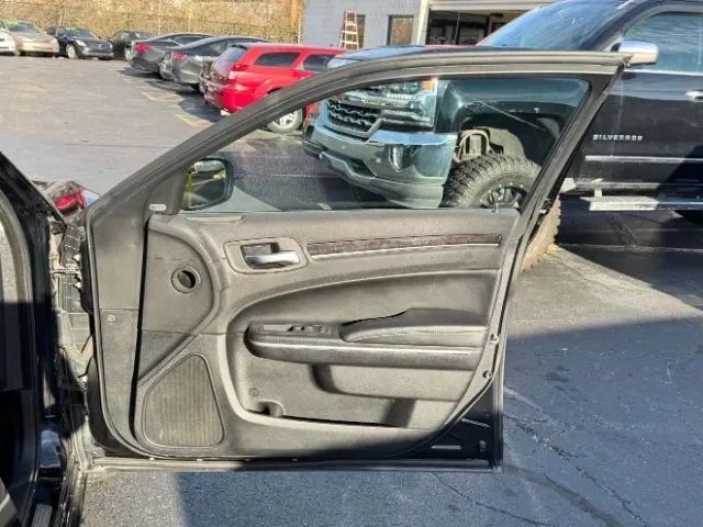 2019 Chrysler 300 300 Limited Sedan 4D Cincinnati OH