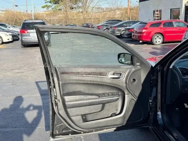 2019 Chrysler 300 300 Limited Sedan 4D Cincinnati OH