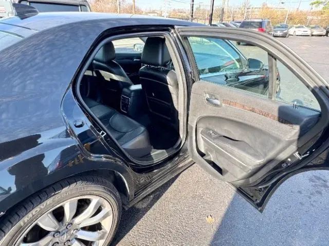 2019 Chrysler 300 300 Limited Sedan 4D Cincinnati OH