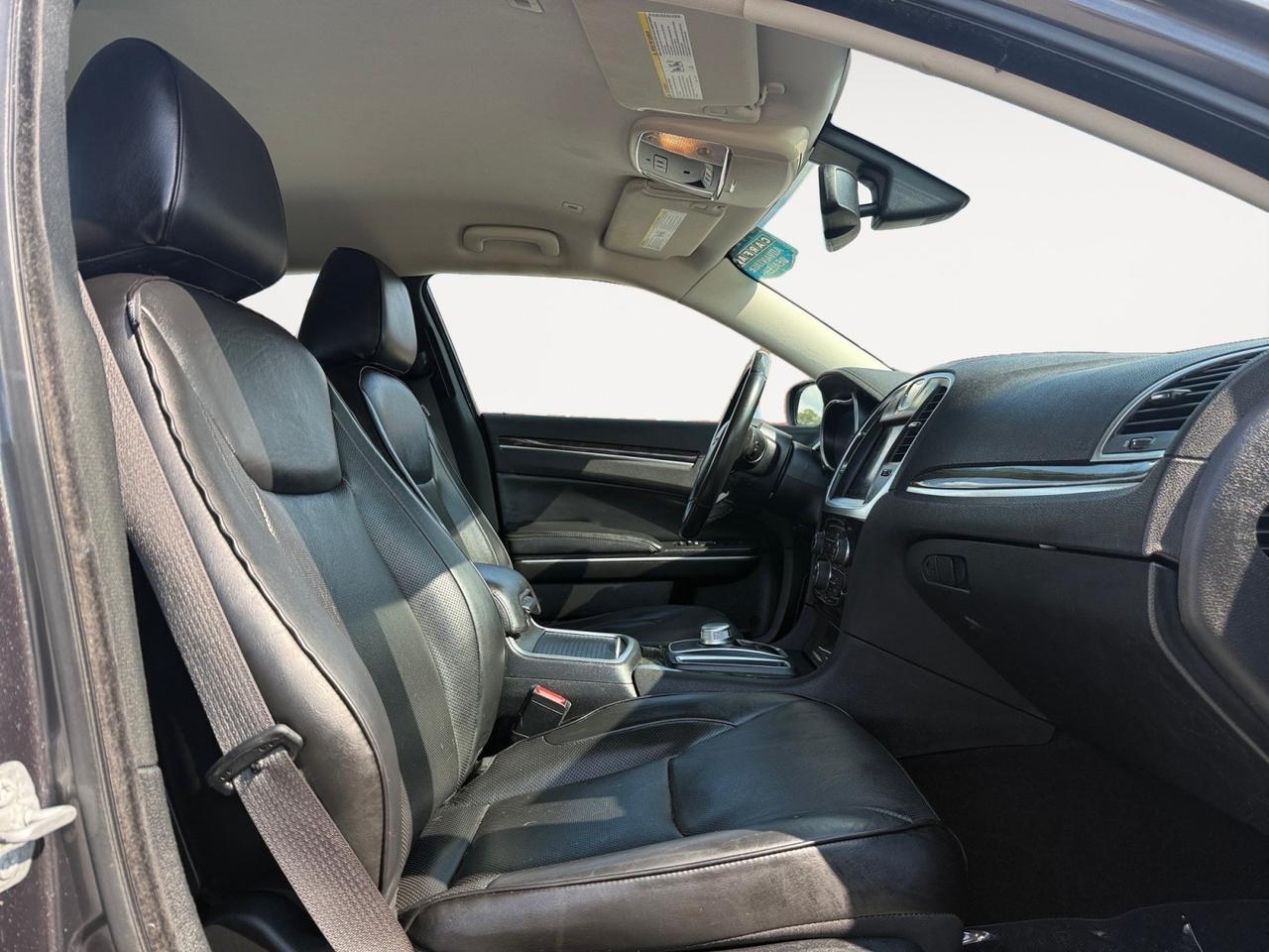 2019 Chrysler 300 Limited, BLUETOOTH, POWER/HEATED MIRRORS, APPLE CARPLAY/ANDROID AUTO, HEATED STEERING WHEEL, UNIVERSAL GARAGE DOOR OPENER, REMOTE KEYLESS ENTRY, BACKUP CAMERA, THIS BEAST IS READY TO TAKE ON THE ROAD! Norfolk VA