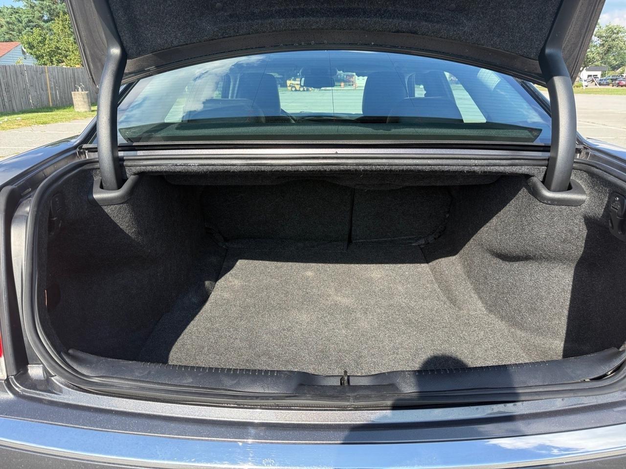 2019 Chrysler 300 Limited, BLUETOOTH, POWER/HEATED MIRRORS, APPLE CARPLAY/ANDROID AUTO, HEATED STEERING WHEEL, UNIVERSAL GARAGE DOOR OPENER, REMOTE KEYLESS ENTRY, BACKUP CAMERA, THIS BEAST IS READY TO TAKE ON THE ROAD! Norfolk VA