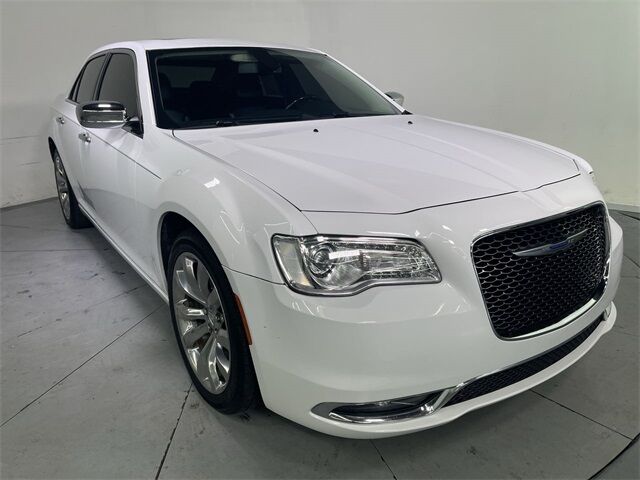 2019 Chrysler 300