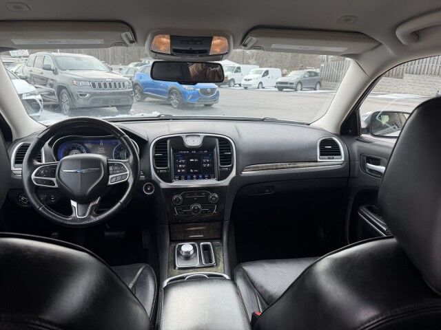 2019 Chrysler 300 Limited Conover NC