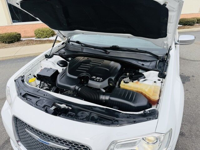 2019 Chrysler 300 Limited Conover NC