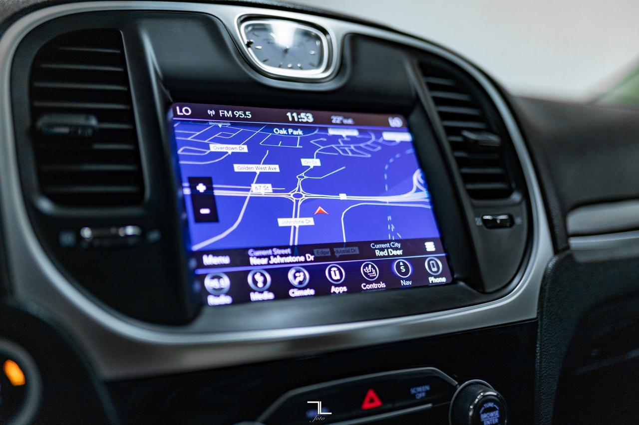 2019 Chrysler 300 Limited Leather Roof Nav BCam Red Deer AB