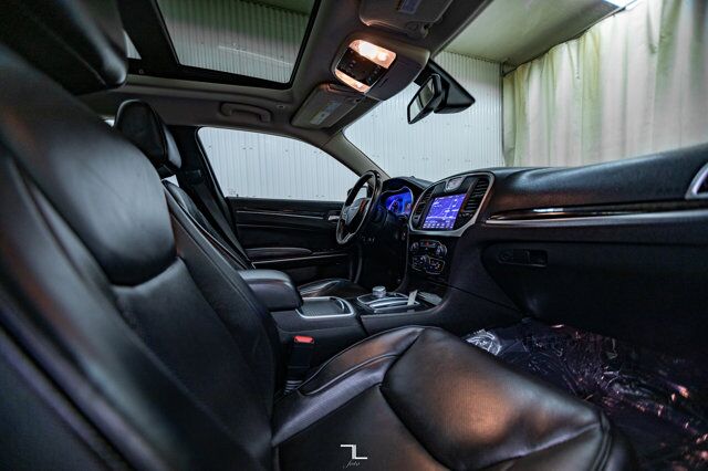 2019 Chrysler 300 Limited Leather Roof Nav BCam Red Deer AB