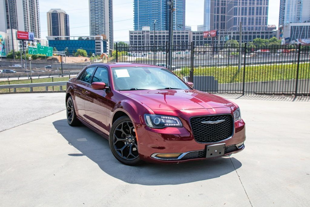 2019 Chrysler 300 S's photo