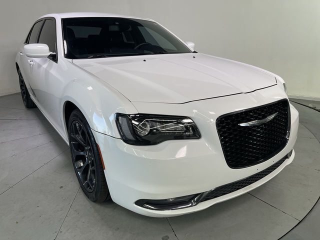 2019 Chrysler 300