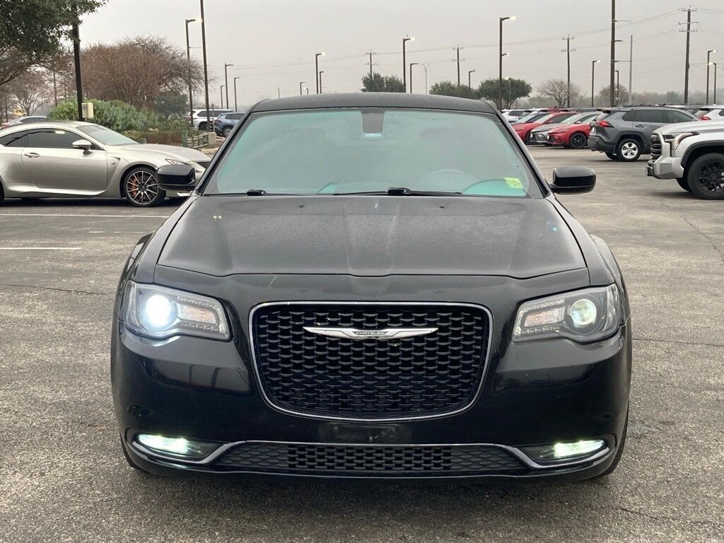 2019 Chrysler 300 S