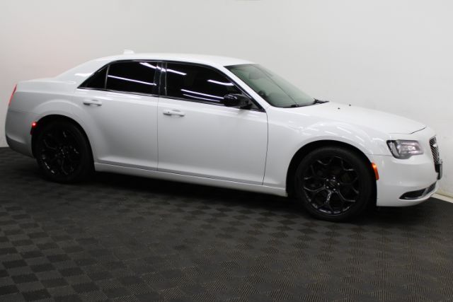 2019 Chrysler 300 Touring