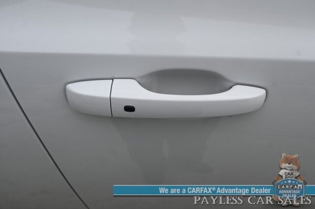 2019 Chrysler 300 Touring L / AWD / AutoStart / Convenience Pkg / Power & Heated Leather Seats / Panoramic Sunroof / Navigation / Apple CarPlay & Android Auto / Keyless Entry & Start / 27 MPG / 1-Owner Anchorage AK