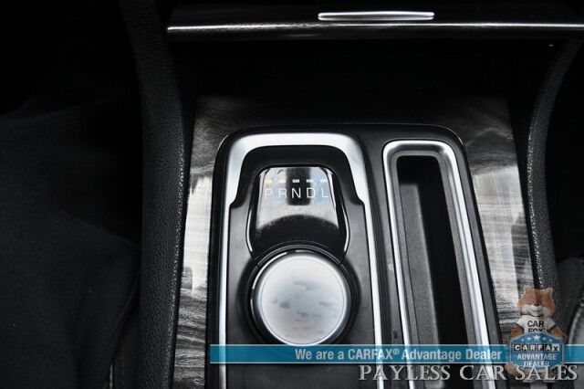 2019 Chrysler 300 Touring L / AWD / AutoStart / Convenience Pkg / Power & Heated Leather Seats / Panoramic Sunroof / Navigation / Apple CarPlay & Android Auto / Keyless Entry & Start / 27 MPG / 1-Owner Anchorage AK