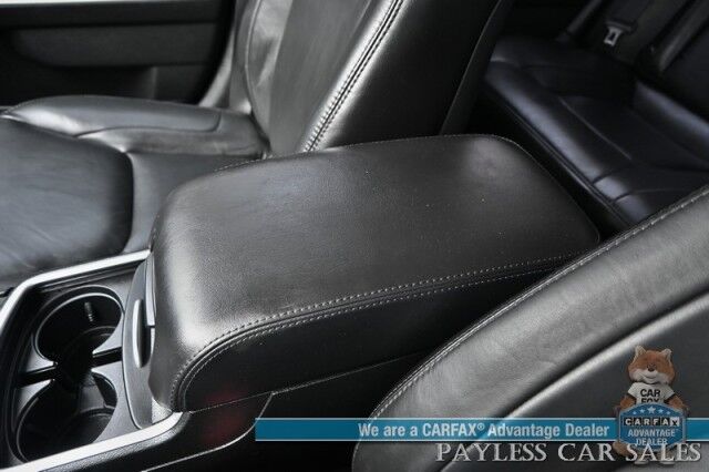 2019 Chrysler 300 Touring L / AWD / AutoStart / Convenience Pkg / Power & Heated Leather Seats / Panoramic Sunroof / Navigation / Apple CarPlay & Android Auto / Keyless Entry & Start / 27 MPG / 1-Owner Anchorage AK