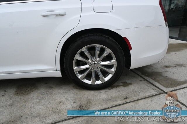 2019 Chrysler 300 Touring L / AWD / AutoStart / Convenience Pkg / Power & Heated Leather Seats / Panoramic Sunroof / Navigation / Apple CarPlay & Android Auto / Keyless Entry & Start / 27 MPG / 1-Owner Anchorage AK