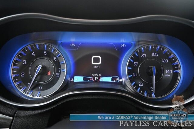 2019 Chrysler 300 Touring L / AWD / AutoStart / Convenience Pkg / Power & Heated Leather Seats / Panoramic Sunroof / Navigation / Apple CarPlay & Android Auto / Keyless Entry & Start / 27 MPG / 1-Owner Anchorage AK