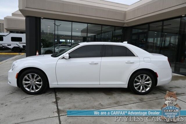 2019 Chrysler 300 Touring L / AWD / AutoStart / Convenience Pkg / Power & Heated Leather Seats / Panoramic Sunroof / Navigation / Apple CarPlay & Android Auto / Keyless Entry & Start / 27 MPG / 1-Owner Anchorage AK