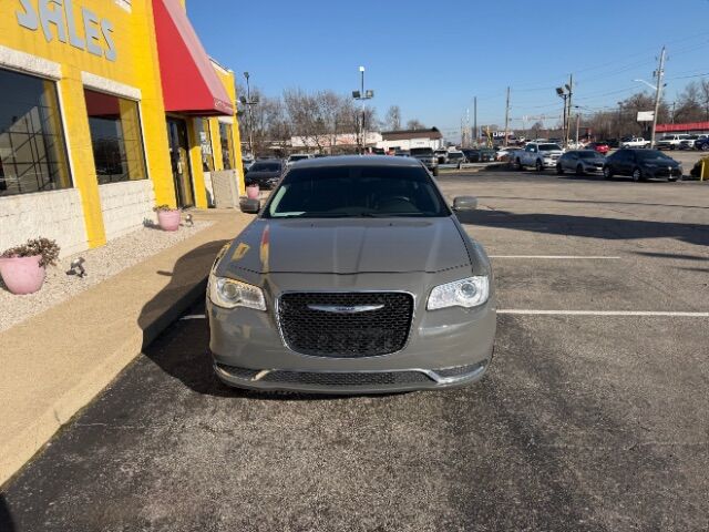 2019 Chrysler 300 Touring L