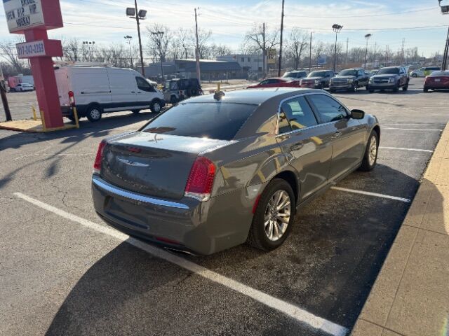 2019 Chrysler 300 Touring L Indianapolis IN