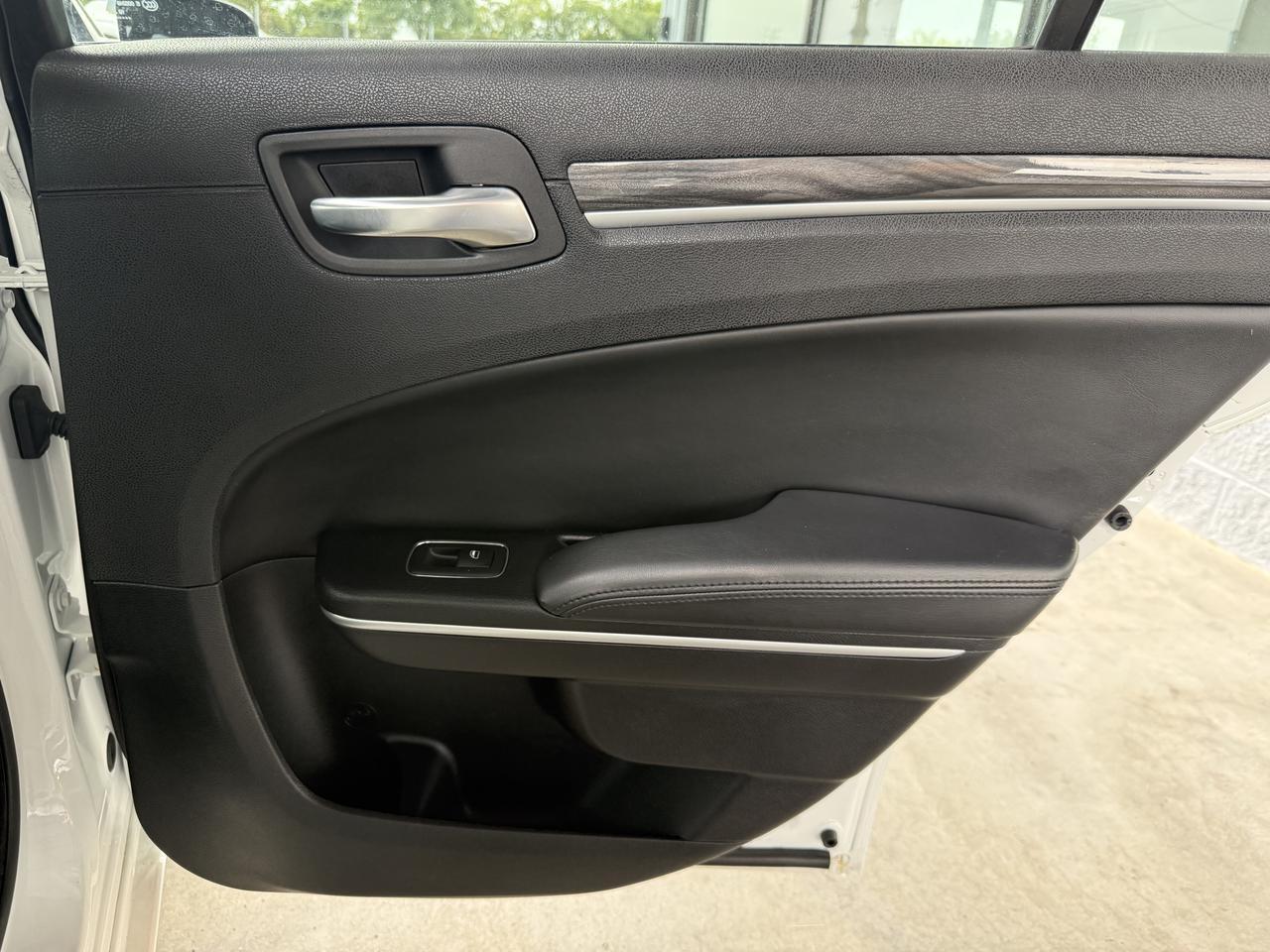2019 Chrysler 300 Touring L Knoxville TN