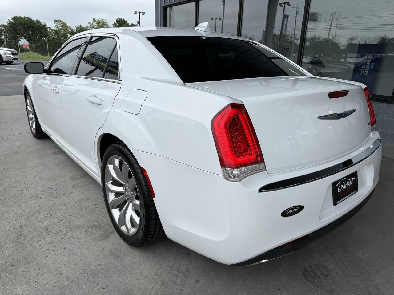 2019 Chrysler 300 Touring L Knoxville TN