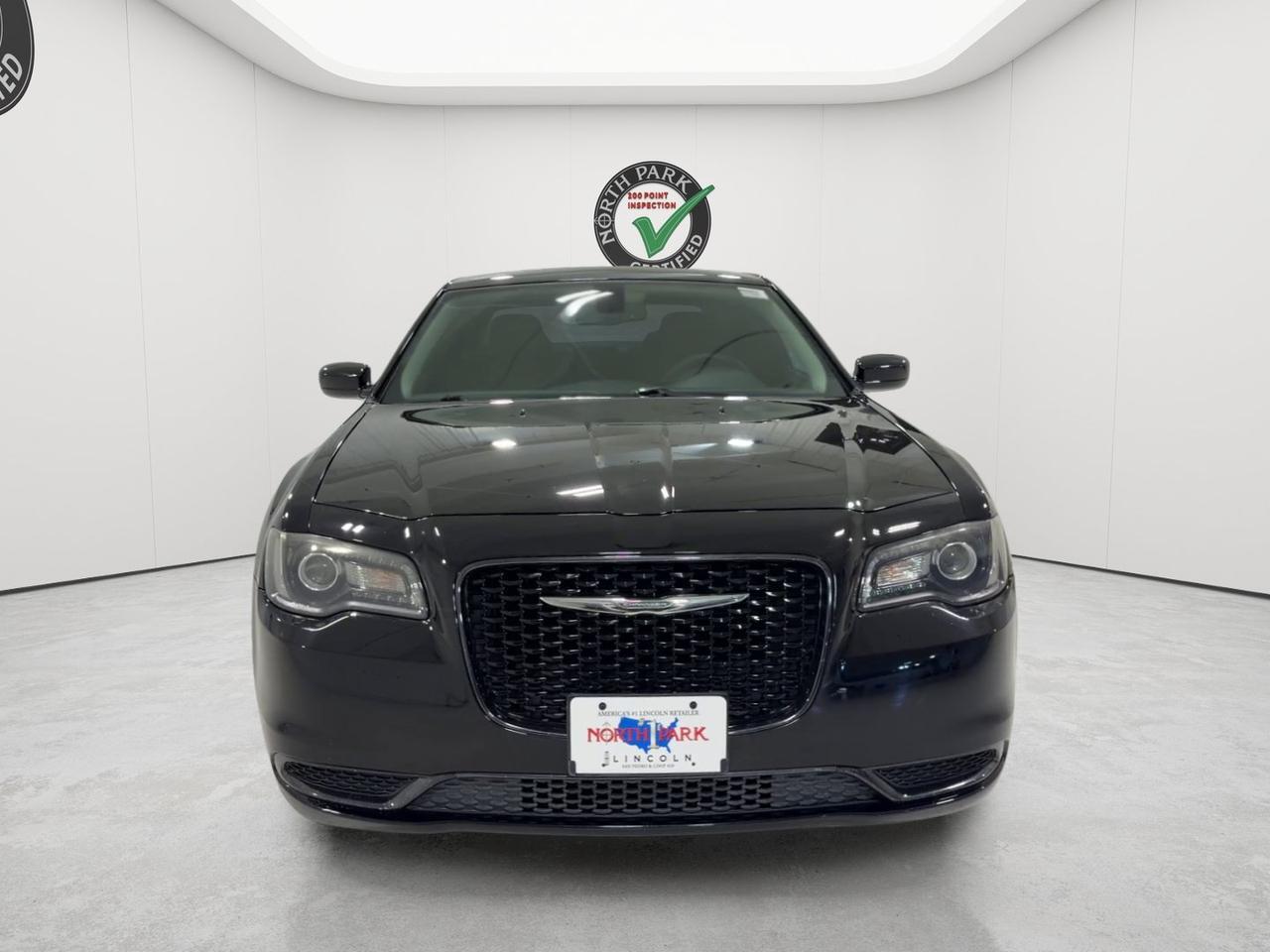 2019 Chrysler 300 Touring