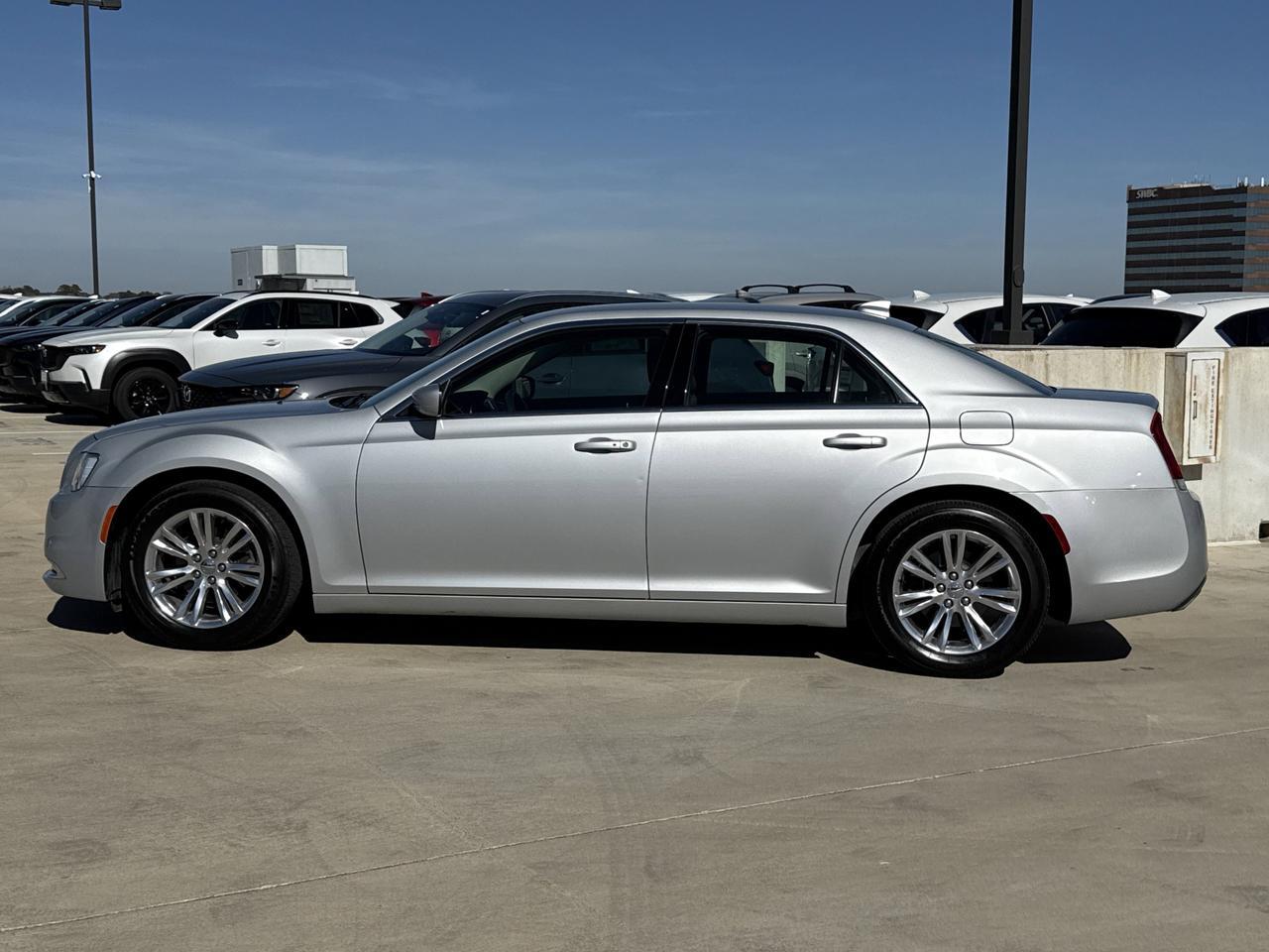 2019 Chrysler 300 Touring