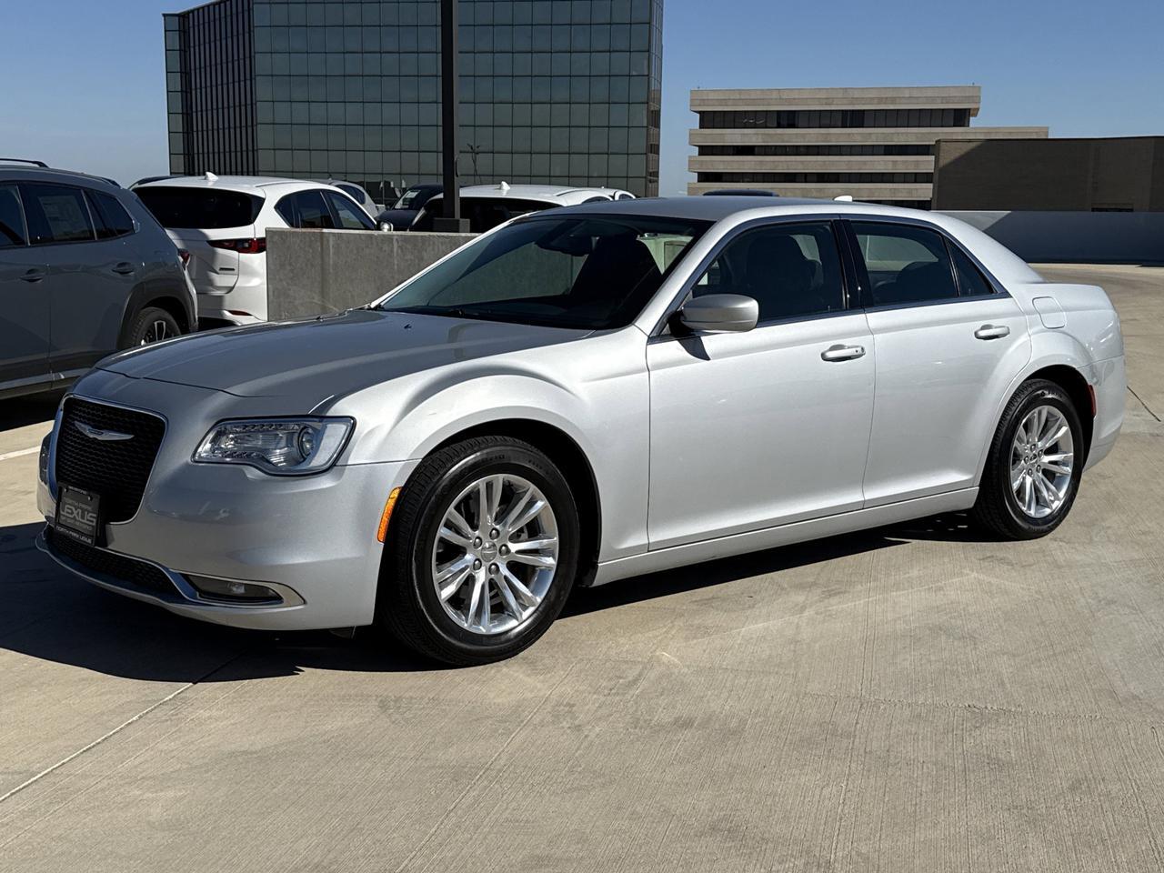 2019 Chrysler 300 Touring