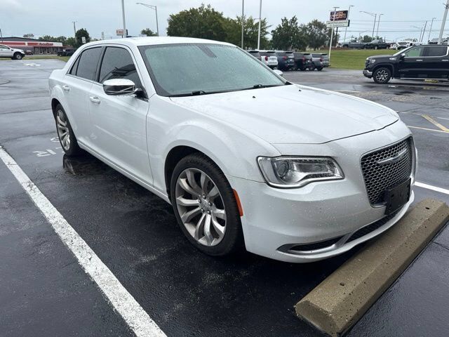 2019 Chrysler 300 Touring