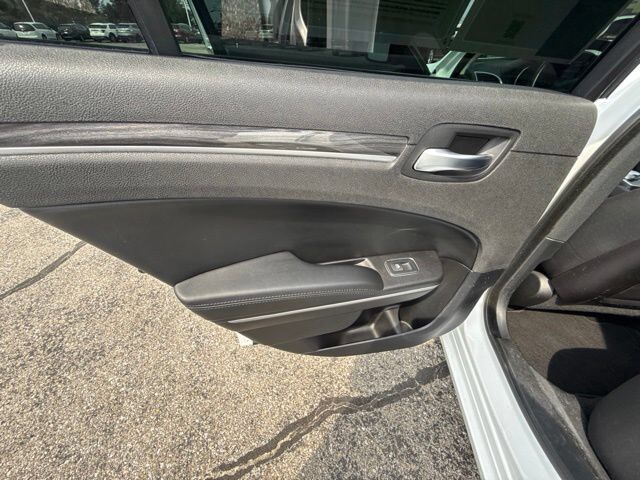 2019 Chrysler 300 Touring Carbondale IL