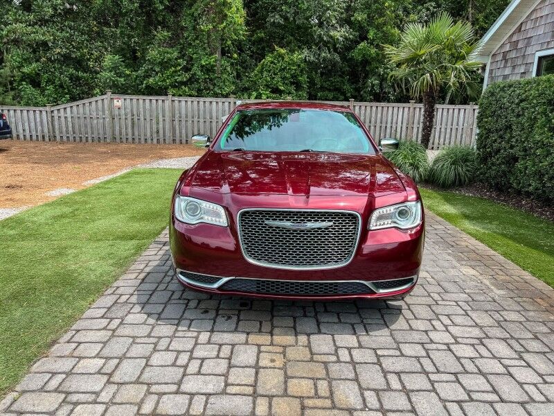2019 Chrysler 300 Touring