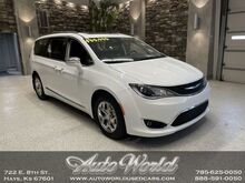 2019_Chrysler_PACIFICA LIMITED__ Hays KS