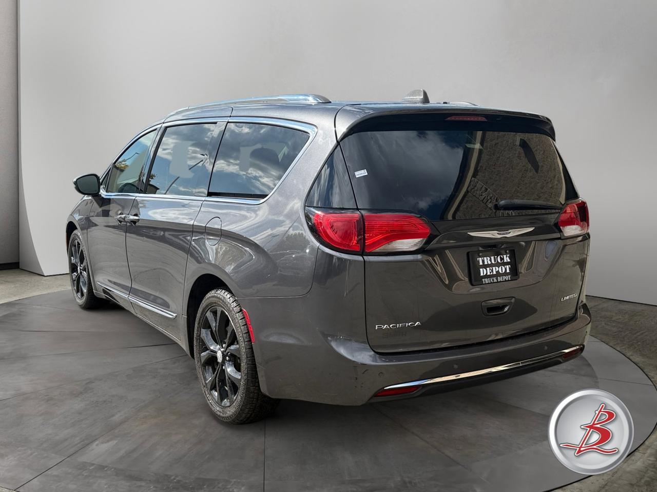 2019 Chrysler PACIFICA Limited