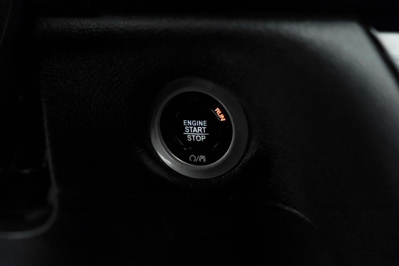 2019 Chrysler Pacifica Hybrid LIMITED BLIND SPOT ASSIST ADVANCED SAFETY TEC GROUP NAVIGATION T Carrollton TX