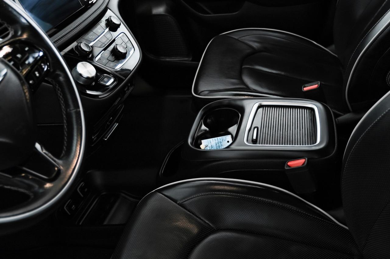 2019 Chrysler Pacifica Hybrid LIMITED BLIND SPOT ASSIST ADVANCED SAFETY TEC GROUP NAVIGATION T Carrollton TX