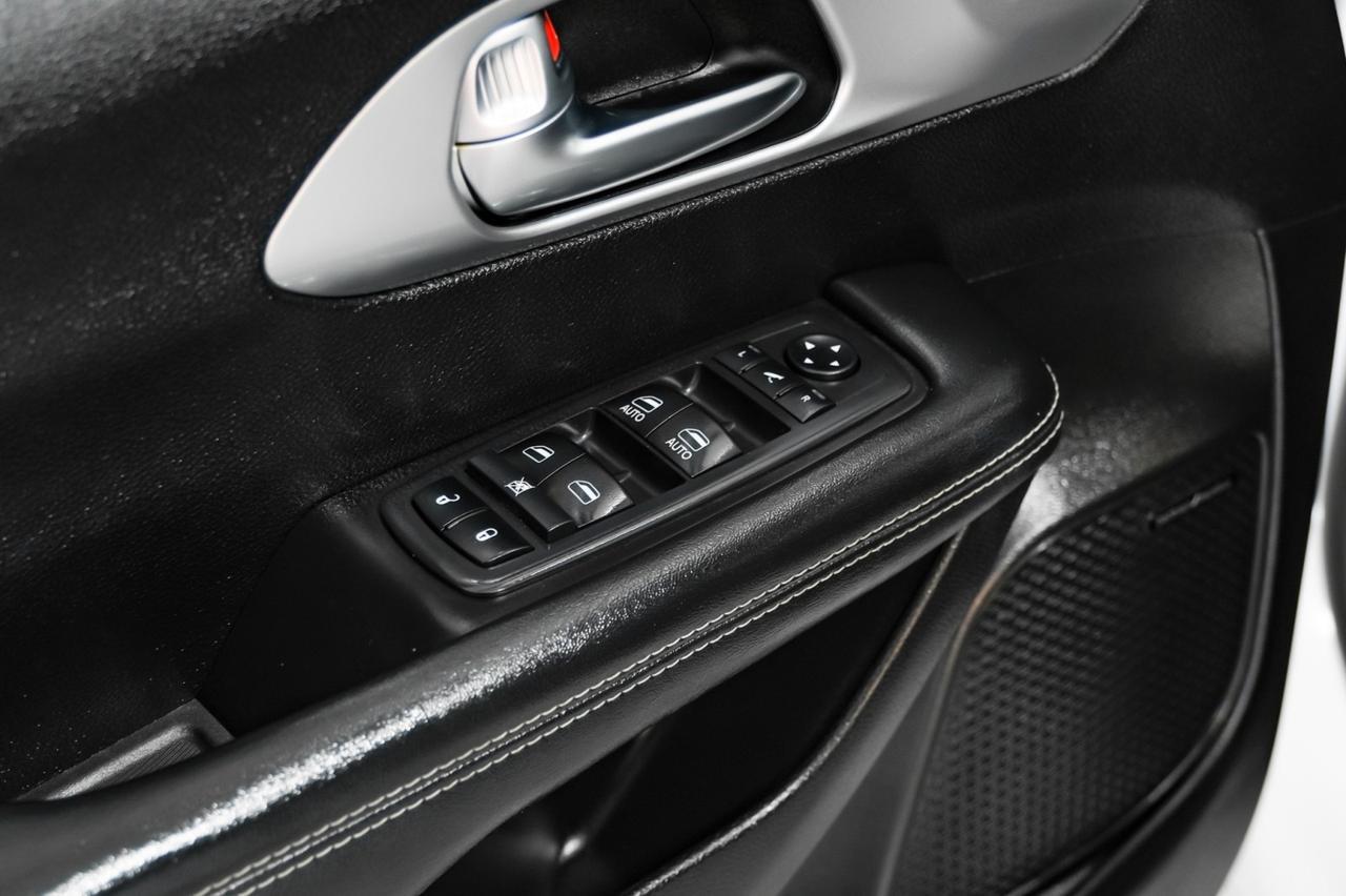 2019 Chrysler Pacifica Hybrid LIMITED BLIND SPOT ASSIST ADVANCED SAFETY TEC GROUP NAVIGATION T Carrollton TX