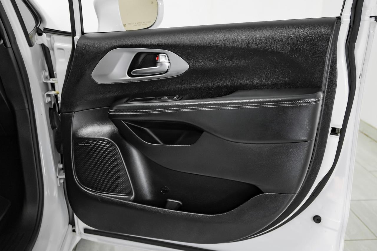 2019 Chrysler Pacifica Hybrid LIMITED BLIND SPOT ASSIST ADVANCED SAFETY TEC GROUP NAVIGATION T Carrollton TX